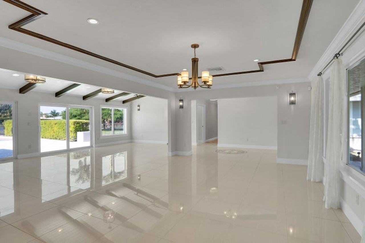 8631 Steeplechase Dr - Photo 6 of 26