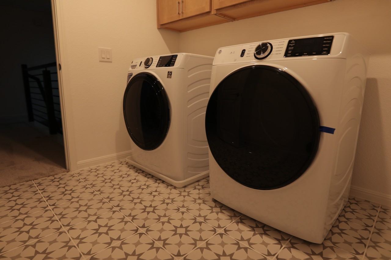 2911 Tavern Drive - Photo 4 of 10