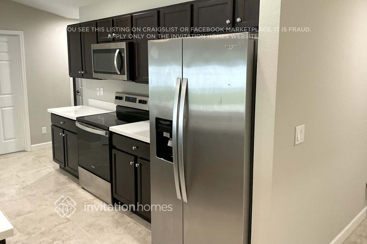 519 Fort Pierce St Sw - Photo 5 of 14