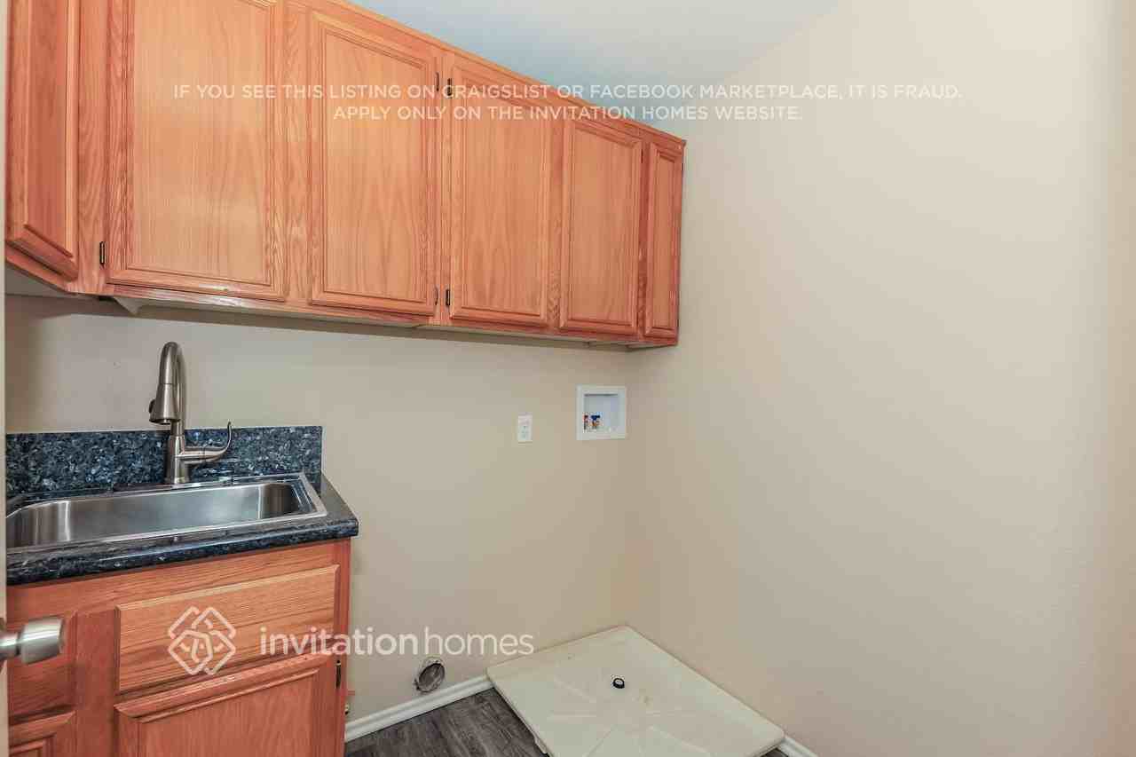 3485 Windmill Court - Photo 7 of 18