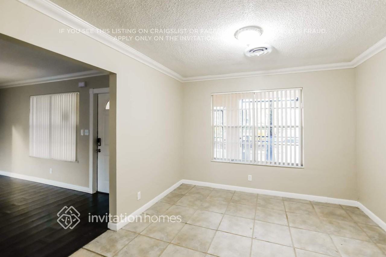 1501 N 46th Ave - Photo 6 of 17