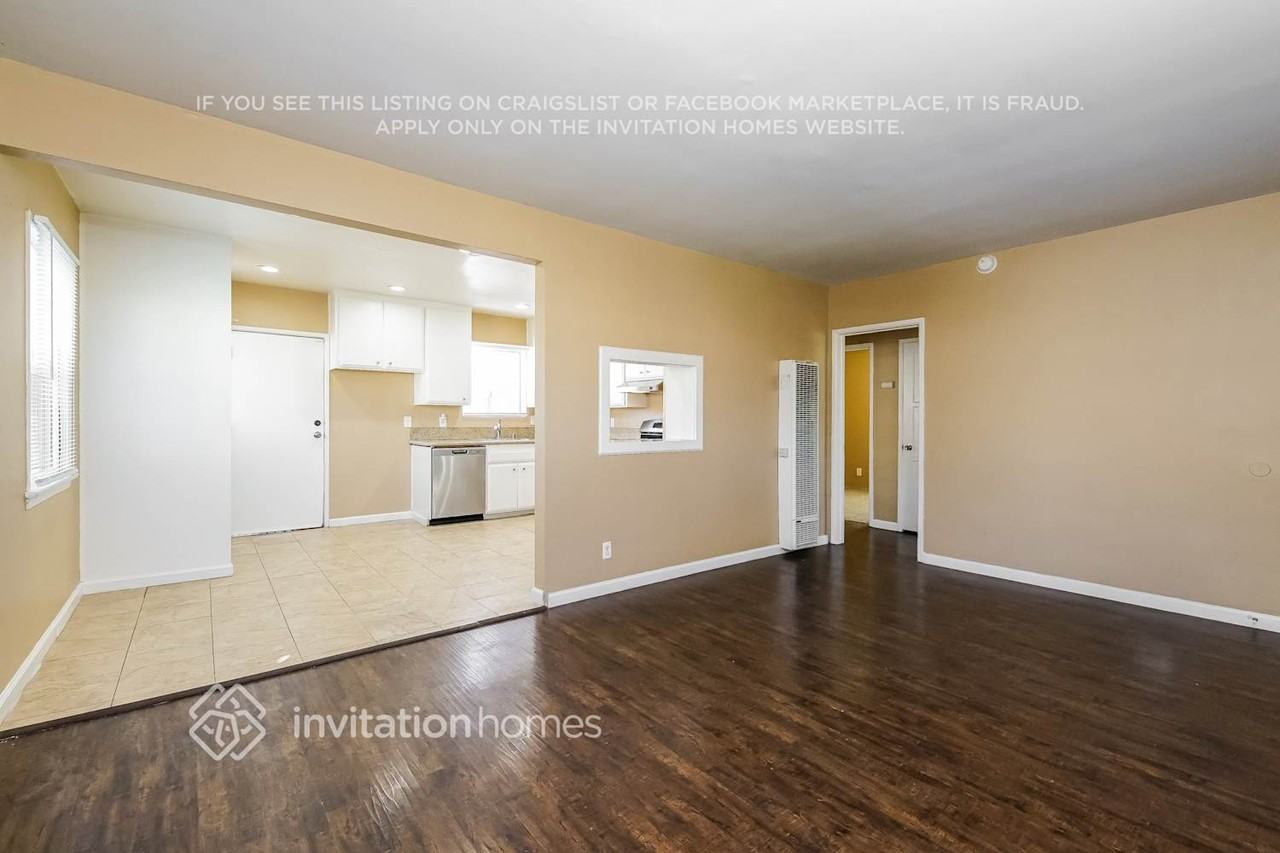 1530 W 154th Pl - Photo 4 of 17