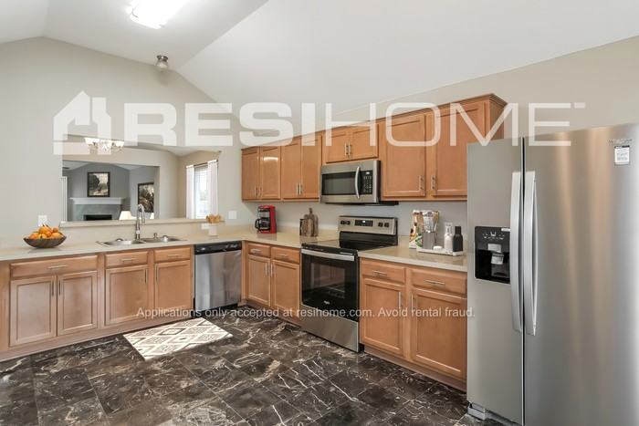 1205 Ruthella Drive - Photo 2 of 17