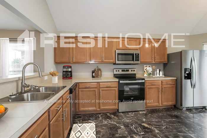 1205 Ruthella Drive - Photo 3 of 17