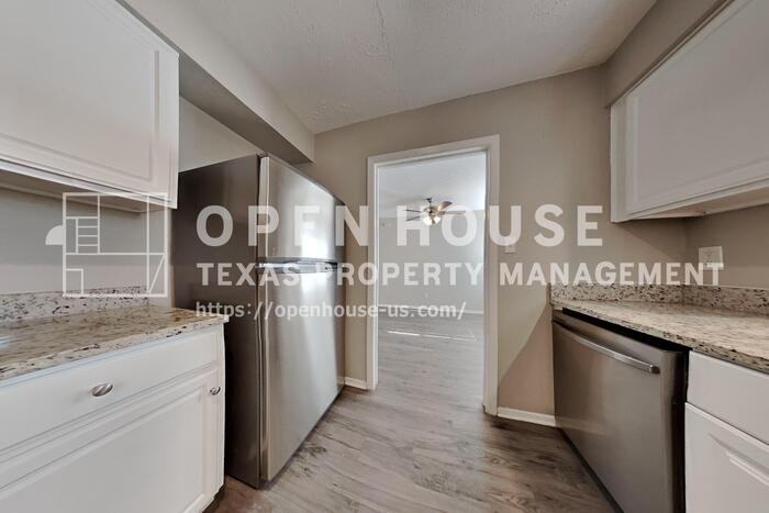 14203 Cornelia Dr - Photo 7 of 20