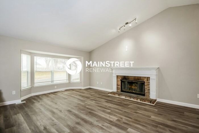 5354 Trailview Dr - Photo 3 of 17