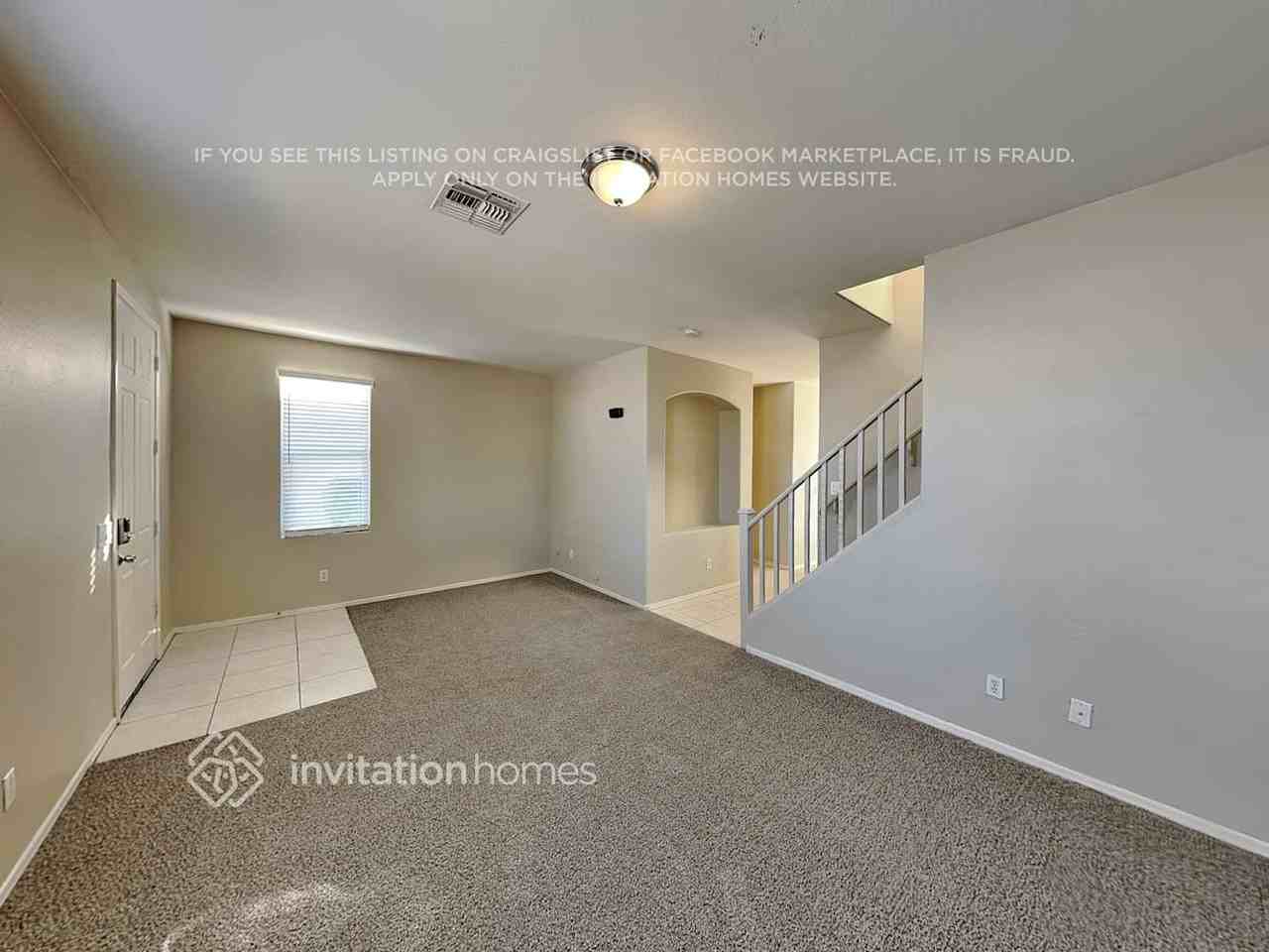 424 N 66th Ave - Photo 4 of 20