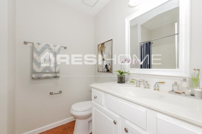 6230 Tucker Lane - Photo 5 of 18