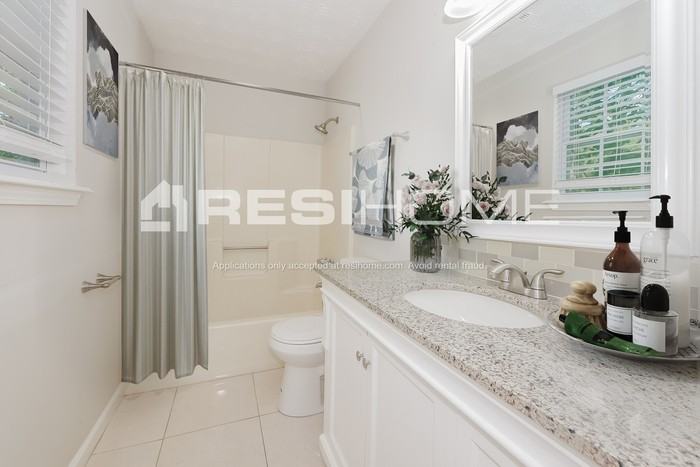 6230 Tucker Lane - Photo 7 of 18