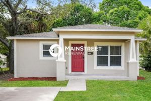 featured image of 2427 18th St S