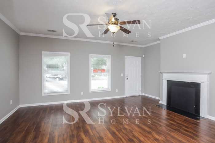 117 Tryon Street - Photo 5 of 16