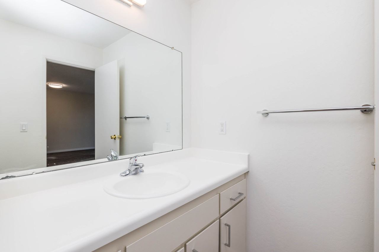 257 Vernon - Photo 2 of 50