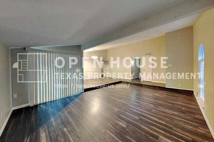 2902 Fern Glen Drive - Photo 4 of 20