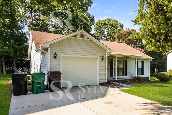 1602 Glenn Meade Dr - Photo 2 of 15