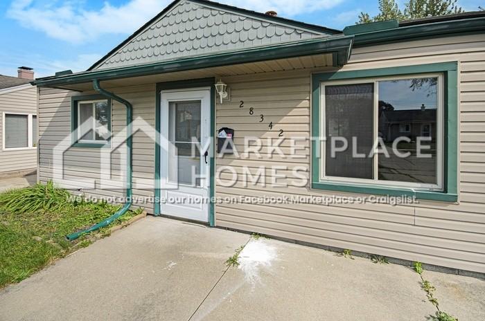 28342 Rosemont St - Photo 4 of 24