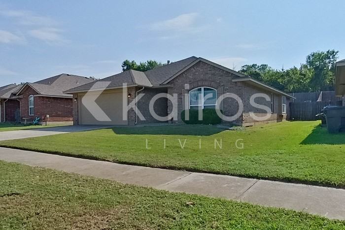 2416 Apple Drive - Photo 2 of 28