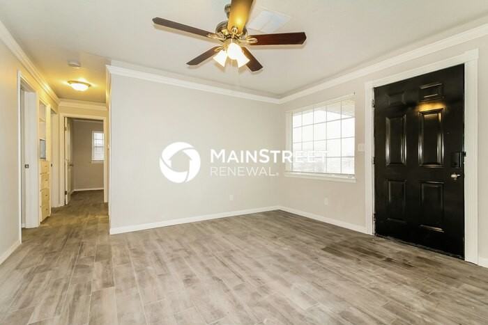 800 Plaza Dr - Photo 2 of 16