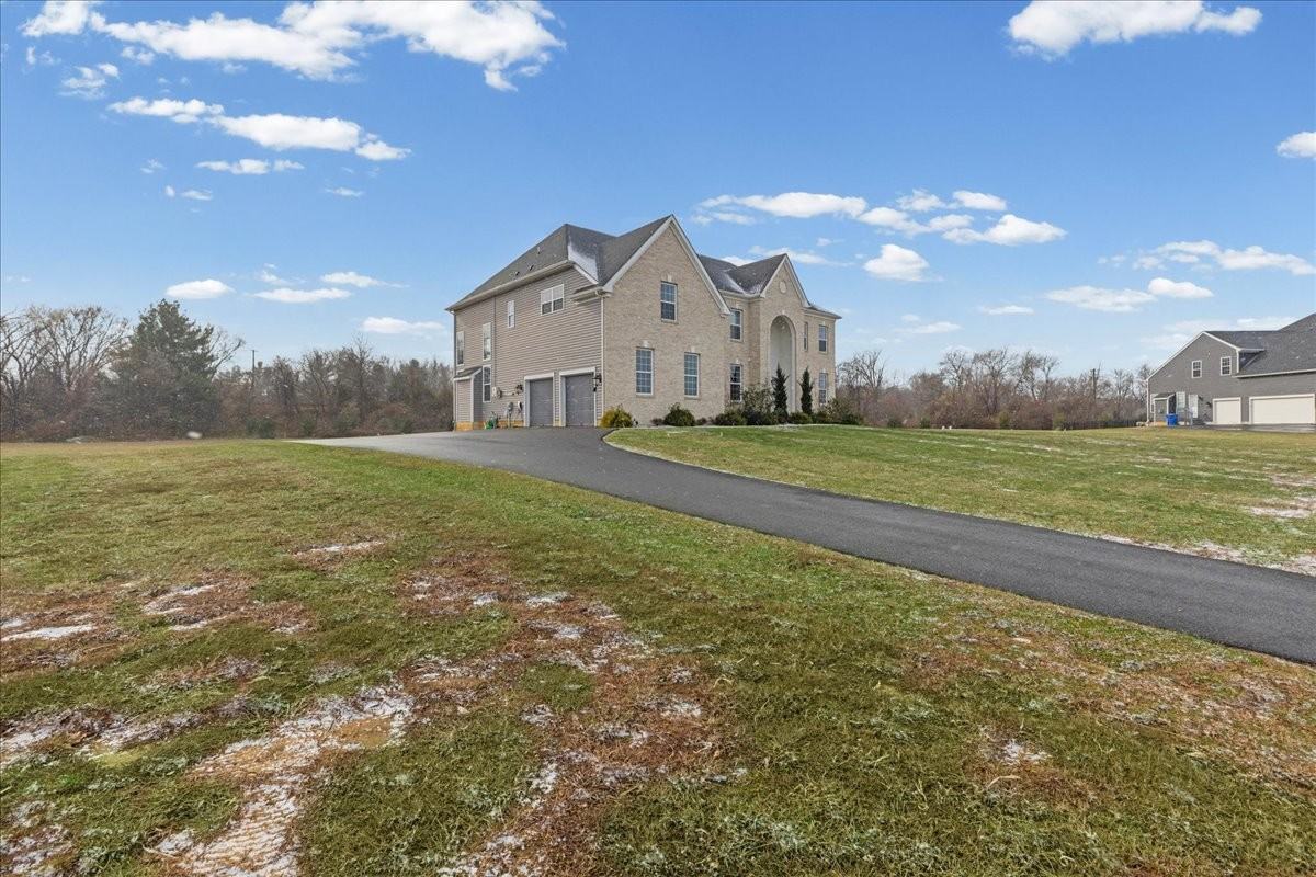 8 Katie Dr #1 - Photo 3 of 50