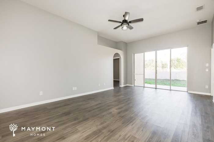 1128 Vinetree Dr - Photo 5 of 12