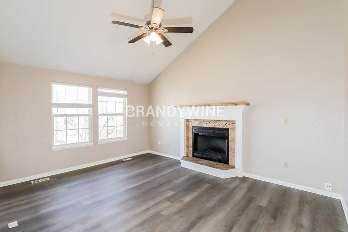 1626 S Whitney Dr - Photo 4 of 26