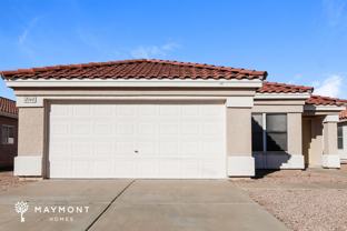 8140 E Obispo Ave - Photo 1 of 1