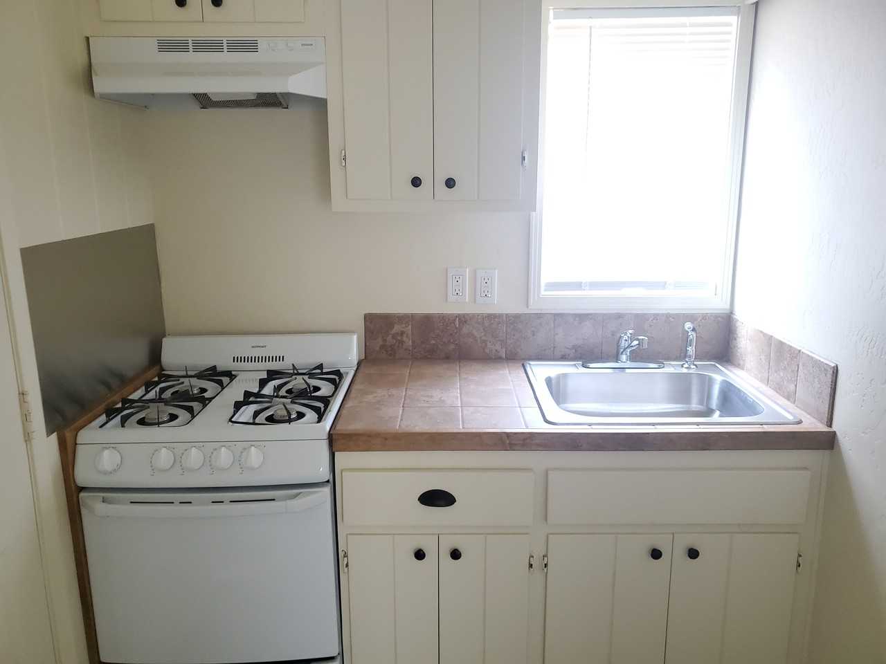 596 Friendly Ln #8 - Photo 2 of 5