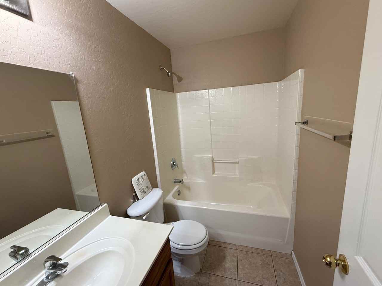 1636 E Bishop Dr #NA - Photo 7 of 10
