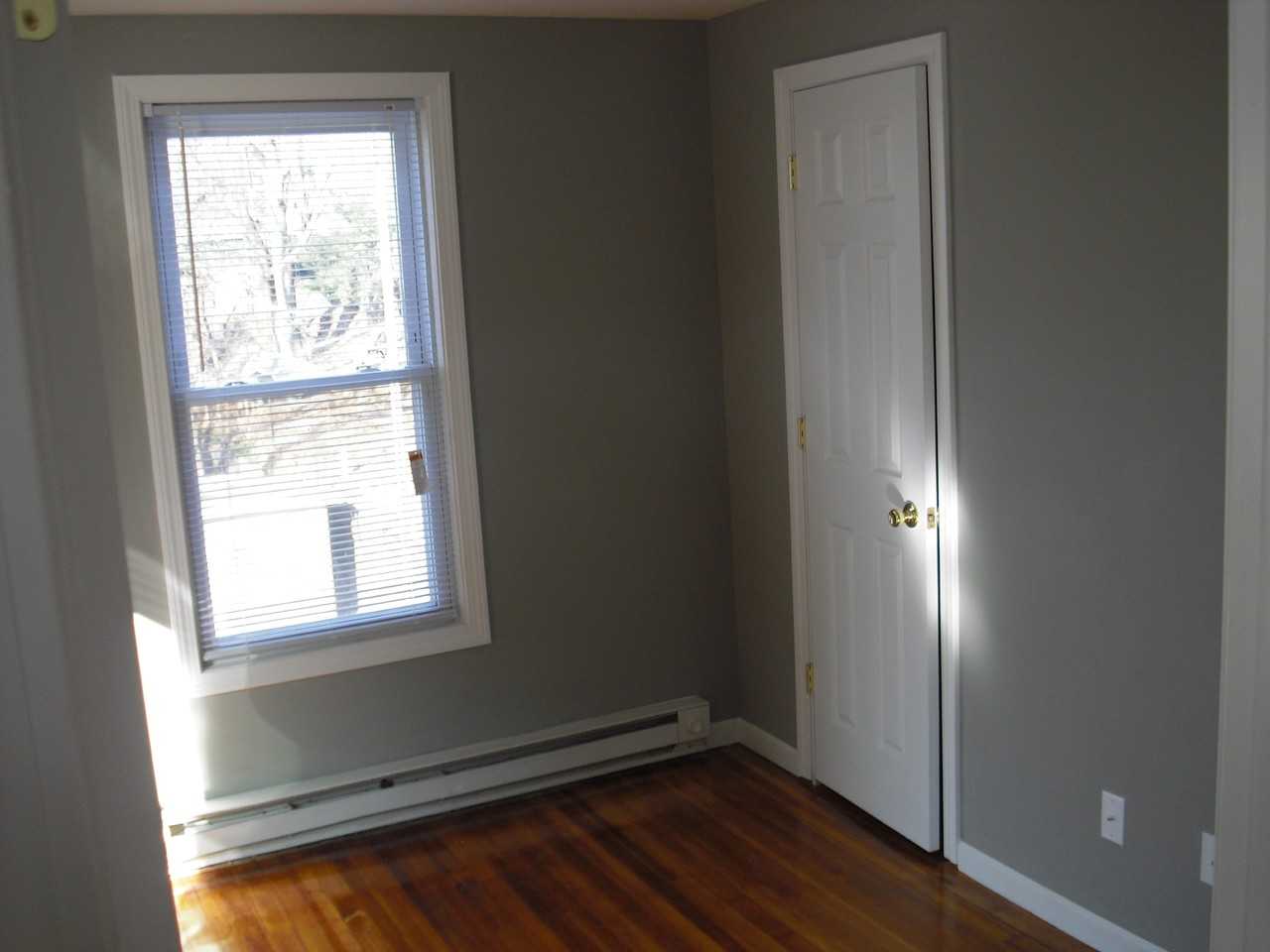 33 Howard St #2ndFL - Photo 4 of 4