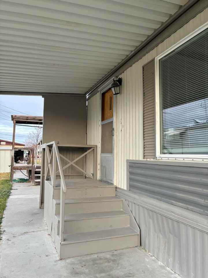 511 South H Street - Photo 3 of 12