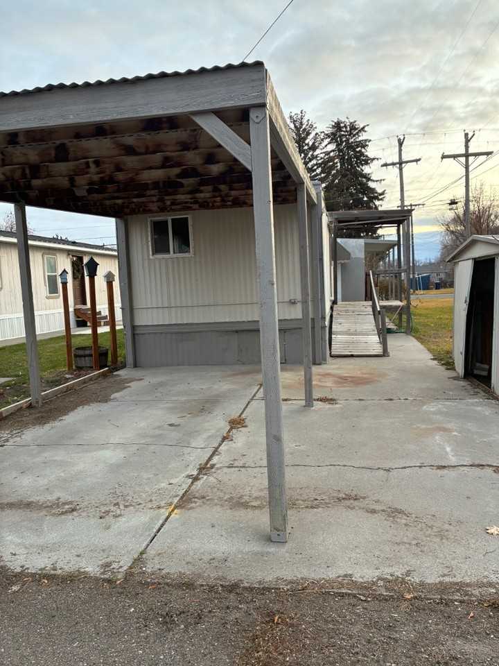 511 South H Street - Photo 5 of 12