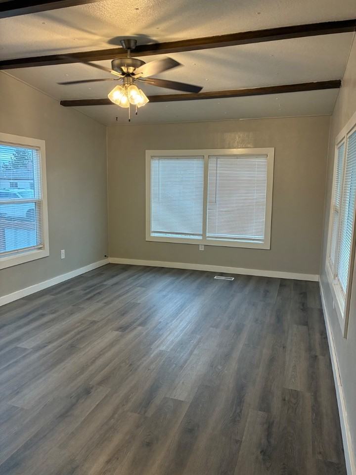 511 South H Street - Photo 6 of 12