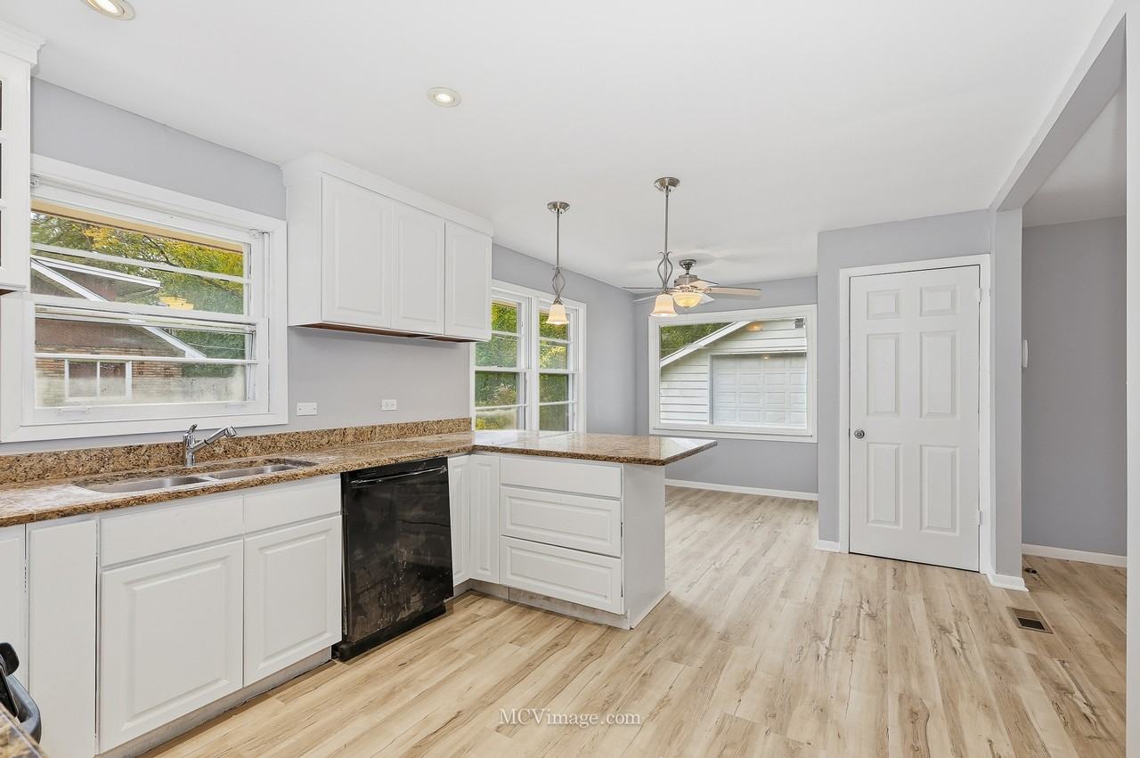 14714 Ellis Ave #NA - Photo 4 of 20