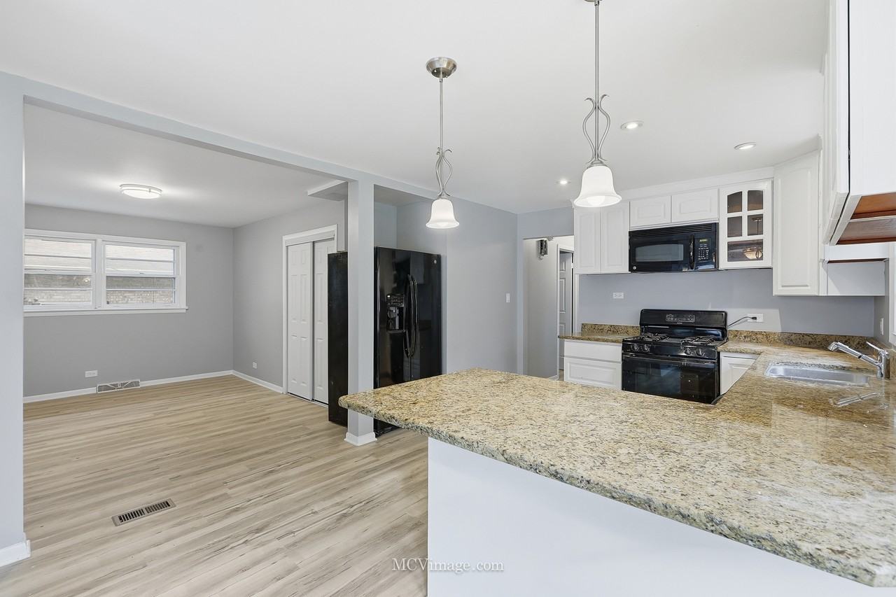 14714 Ellis Ave #NA - Photo 5 of 20