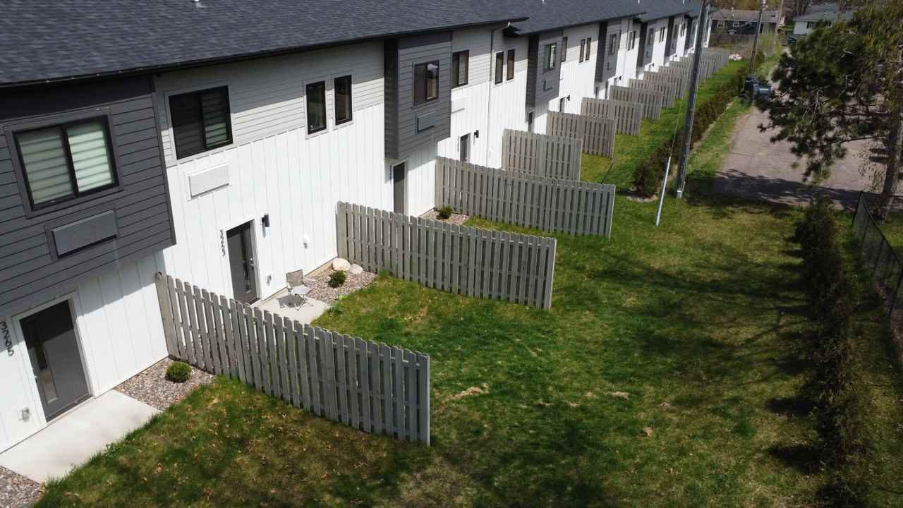 3253 Fairfax St - Photo 3 of 15