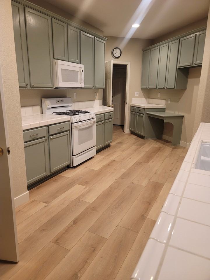 2243 Thomsen Way #NA - Photo 5 of 12