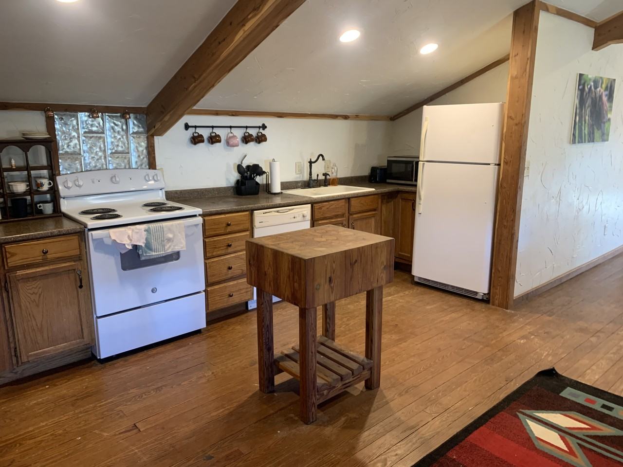 402 Cowgirl Xing #A - Photo 4 of 15