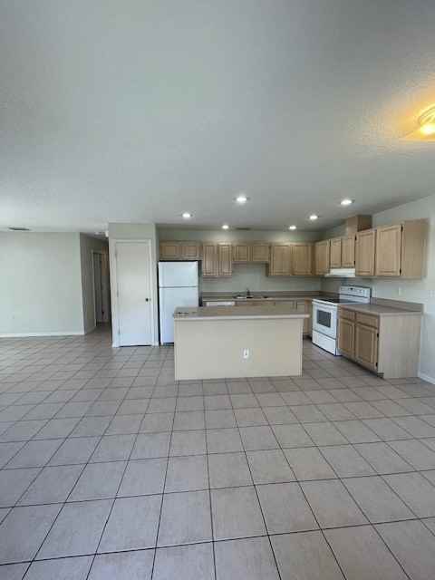 1869 Highland Rd - Photo 5 of 29