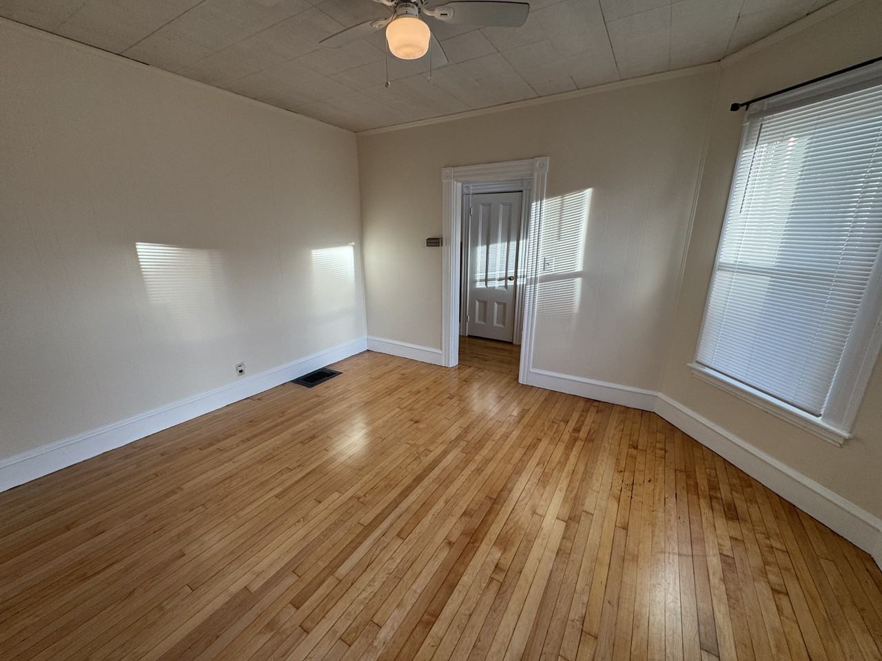 377 Highland Ave #1 - Photo 4 of 23