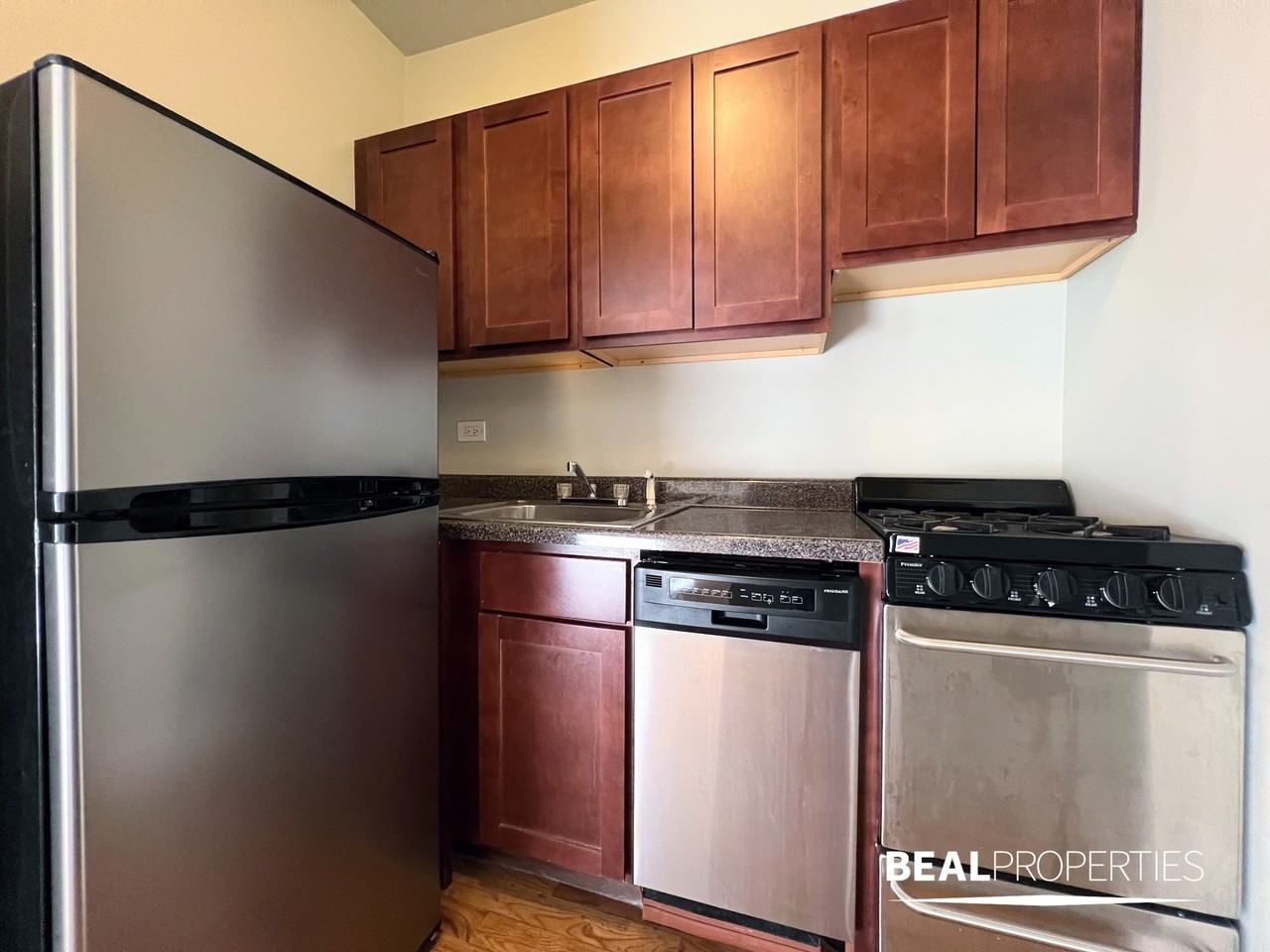 1164 North Dearborn Street #214 - Photo 5 of 8