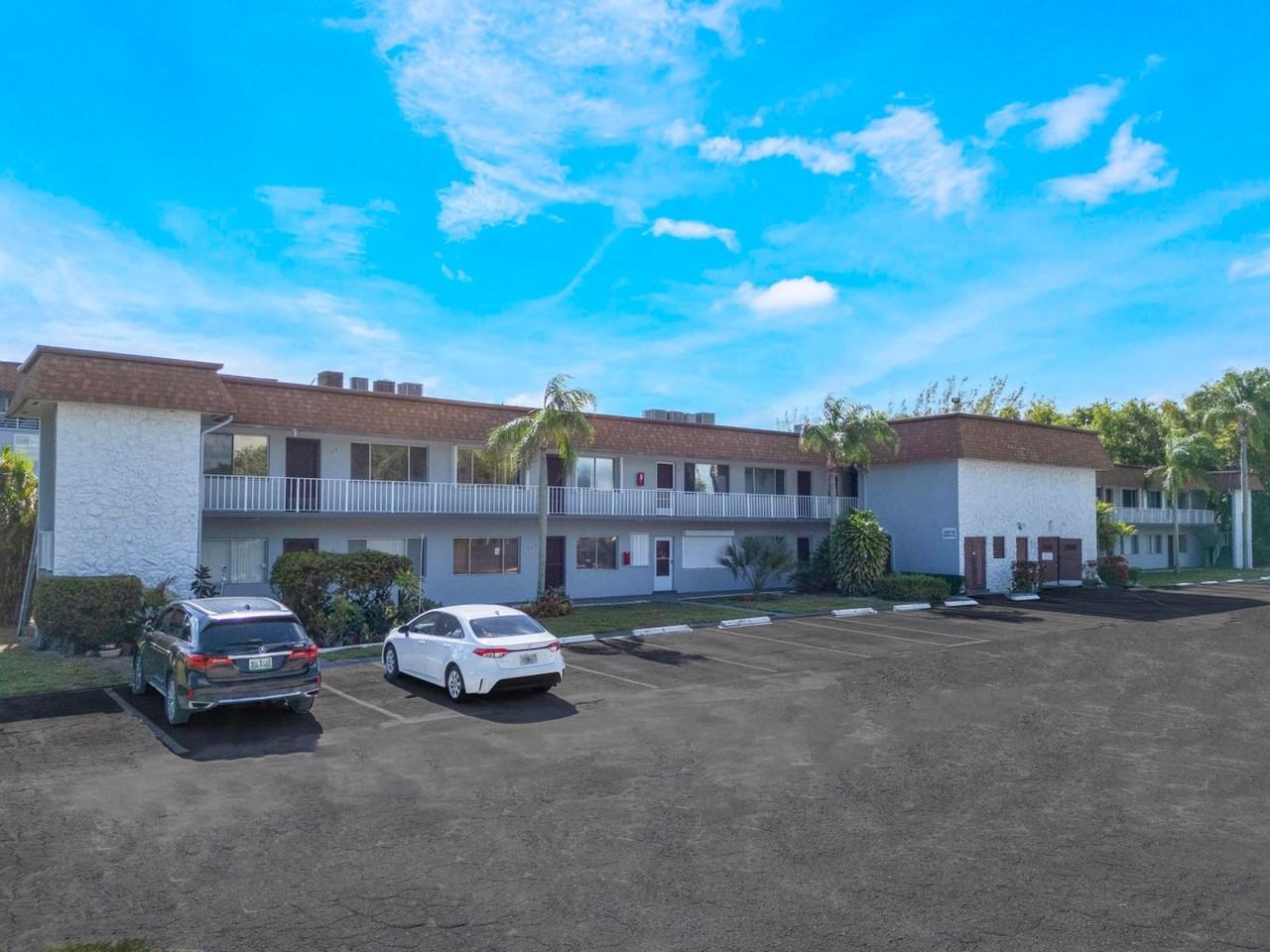 2878 Donnelly Drive #208 - Photo 3 of 13