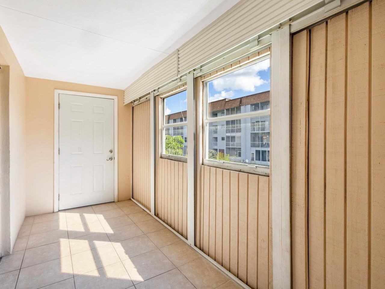 2878 Donnelly Drive #208 - Photo 7 of 13