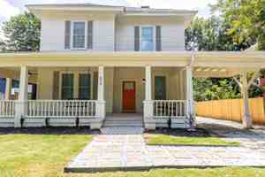 featured image of 620 West Poplar Street