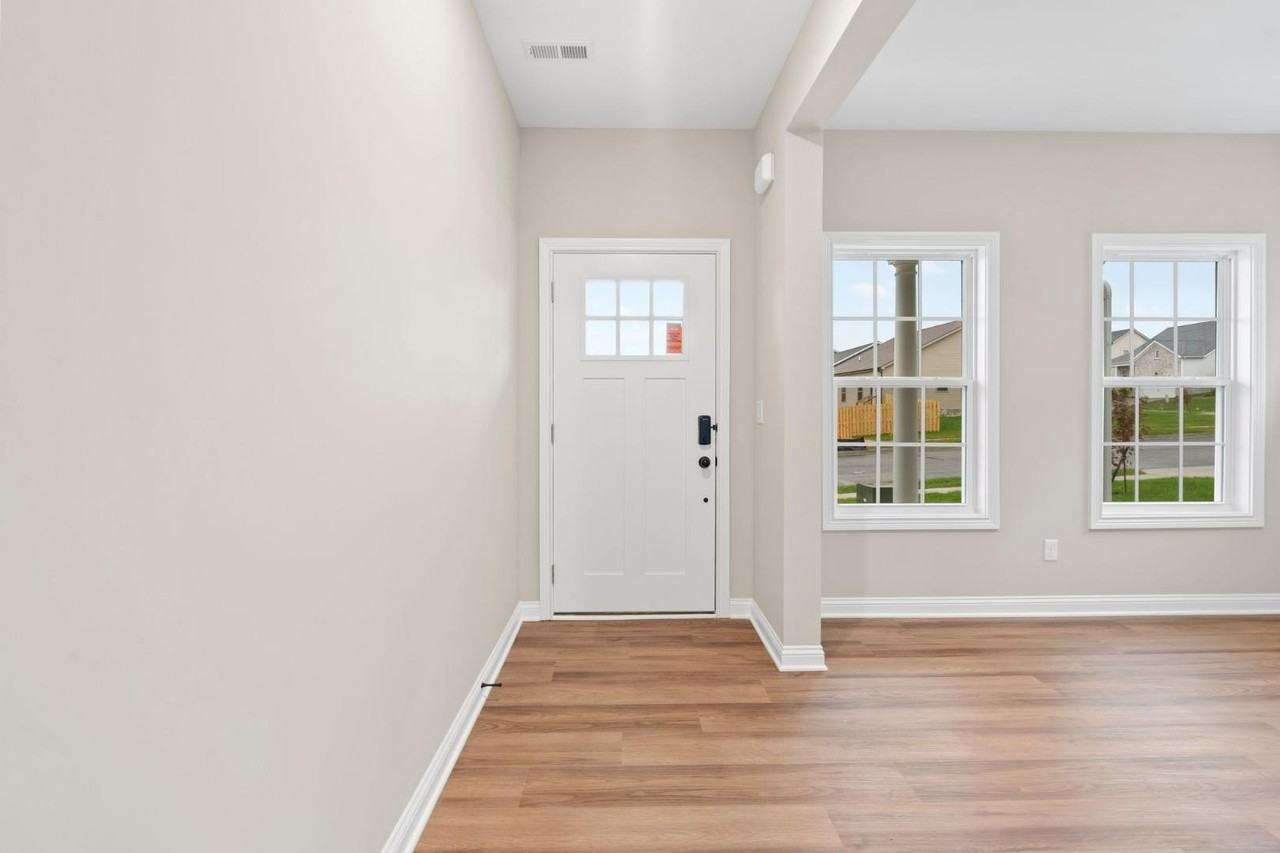 109 Clearwater Drive - Photo 6 of 11