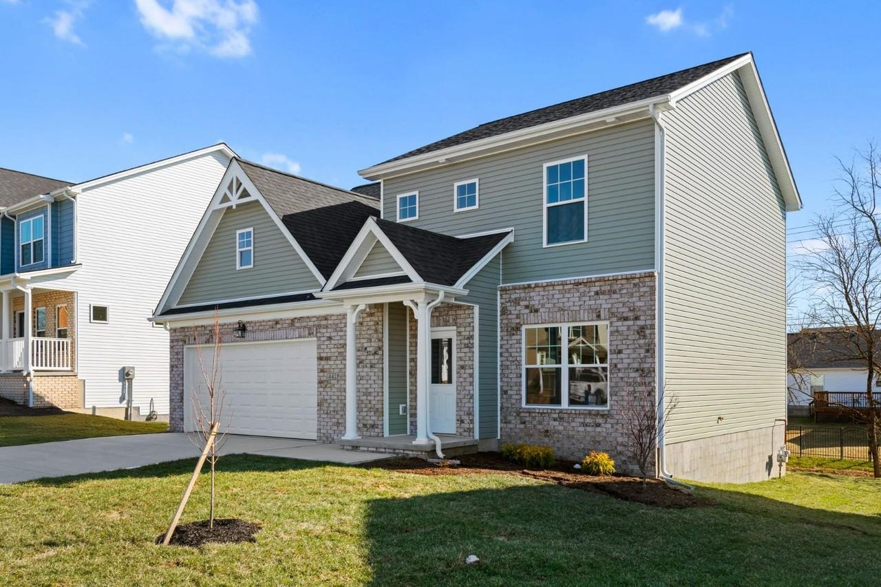 441 Friendly Avenue - Photo 3 of 20