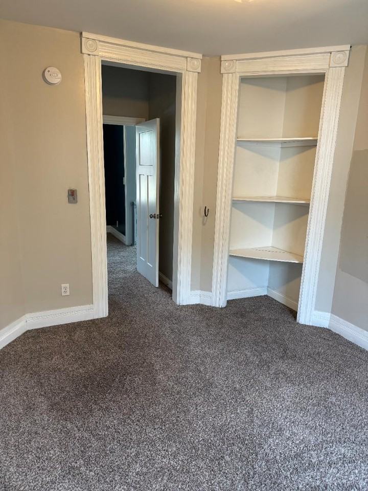 1610 19th Street - Photo 6 of 12