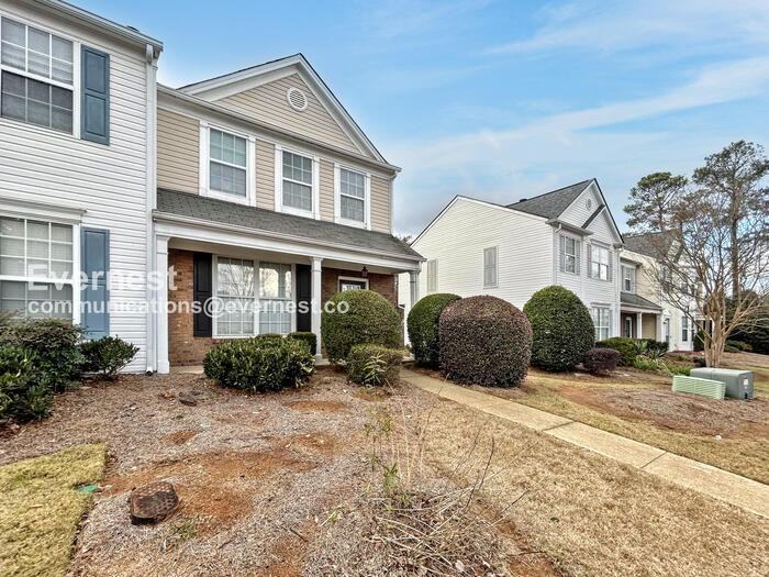 2521 Heyoak Ct Ne - Photo 2 of 24