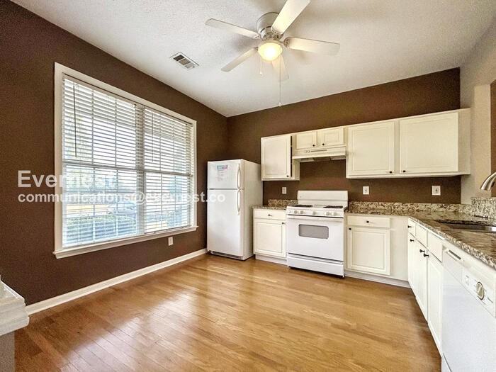 2521 Heyoak Ct Ne - Photo 6 of 24