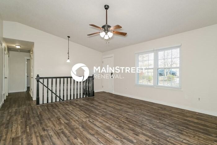 2557 Tricia Ln - Photo 4 of 19