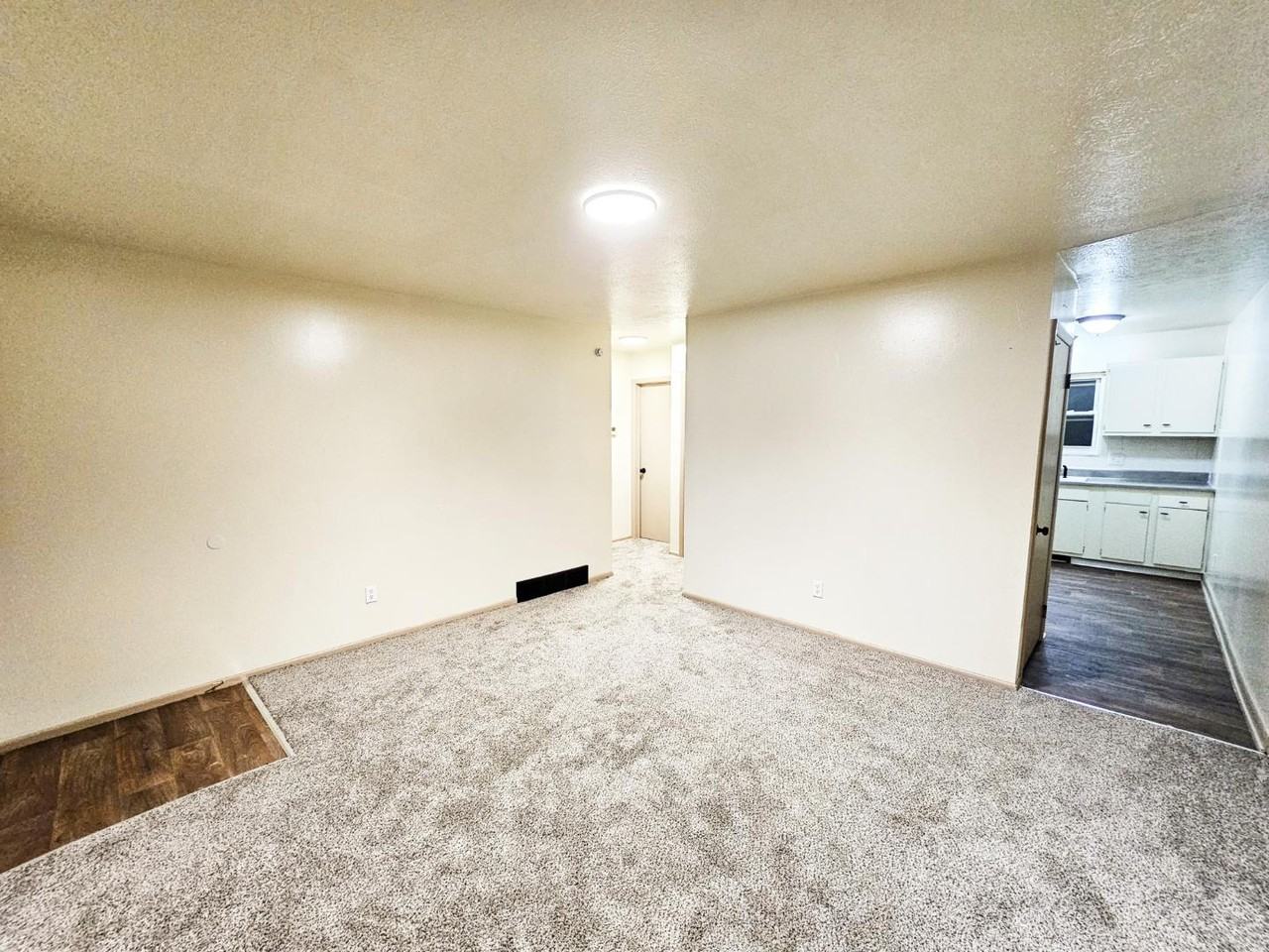 241-243 Cluster - Photo 5 of 8