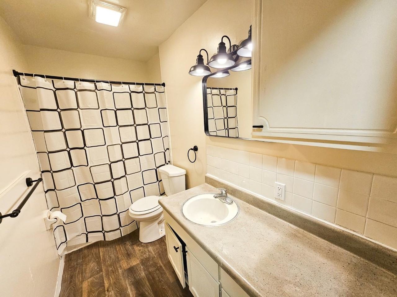 241-243 Cluster - Photo 6 of 8